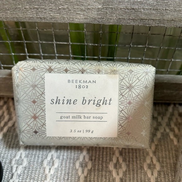 Beekman 1802 Shine Bright Bundle Goat Milk Body Cream, Bar Soap and Hand Cream. - Picture 4 of 4
